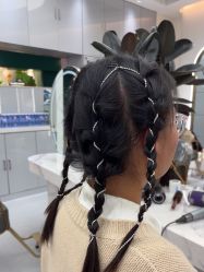-DO A HAIRSTYLE