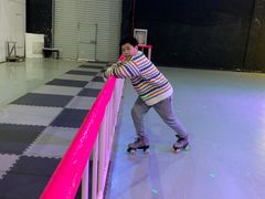 -嘿哟动霸CHUA·新潮玩运动娱乐中心·蹦床滑冰团建乐园
