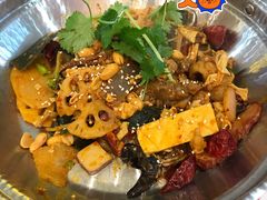 -红渡小香·牛肉麻辣香锅(车站南路店)