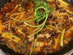 -鸿顺老铁锅美蛙鱼府(解放碑店)