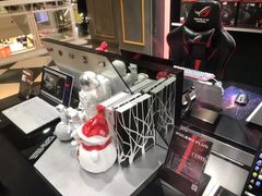 -ROG玩家国度(美罗城店)
