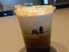 轻甜香草风味奶油冷萃冰咖啡-星巴克(武汉江夏中百广场店)