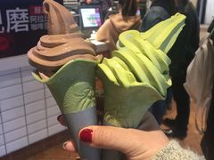 抹茶冰激凌双旋花筒-肯德基(金爵万象店)