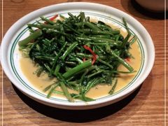 -云海肴·汽锅鸡·云南菜(天山百盛优客店)