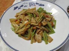 -雅和生态渔庄·宜城锅巴饭(龙灵山公园店)