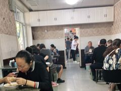 大堂-清真喜兰老丁羊汤特色小吃