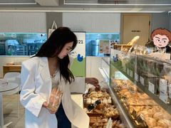 面包甜点陈列柜-吉森Bakery(教育路店)