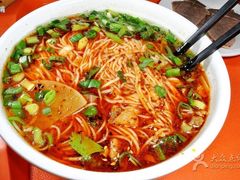 -牛一嘴·兰州牛肉面·大盘鸡(财富中心店)