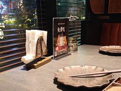 -铭牛烧肉·和牛海鲜自助(高新月牙湖店)