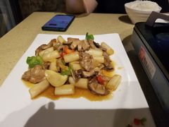 藕带炒脆肠-渔太泰漓江小馆·广西融合菜(西街店)