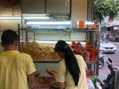 -Bánh Mì Huynh Hoa