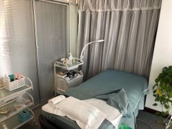 -YooMee优美智能科技美肤机构