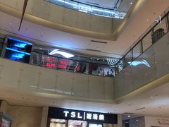 -王府井百货熙地港店
