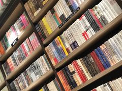 -钟书阁(群光广场店)