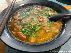 -八月美食小馆(银泰城总店)