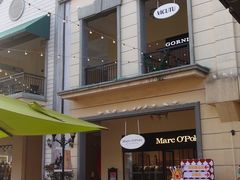 -王府井奥莱临潼小镇(临潼店)