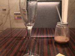 -广州万富希尔顿酒店·感趣自助餐厅·金秋蟹宴生蚝海鲜刺身