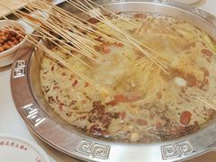 -辣八香新疆孜然串烤火锅(环球港店)