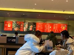 大堂-星巴克(西安机场1店T3到达店)