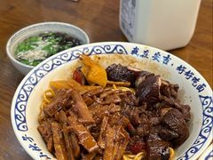 -梅溪·小伙子干挑面(安吉总店)