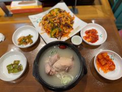 -长寿参鸡汤(朝韩风情街店)
