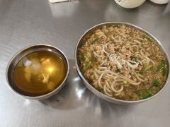 -正宗杨记普洱酸醋米线(总店)