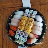 瓜卷寿司、铁火卷寿司三文鱼