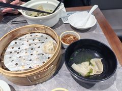 -莱莱小笼·乔艾