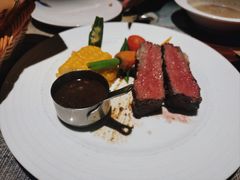 炭烤菲力牛排佐黑胡椒汁-秀·爱尔兰餐吧(上海路店)