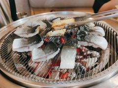 -围炉肉舍•炭烤活鳗•丹东海鲜烤肉(步行街店)