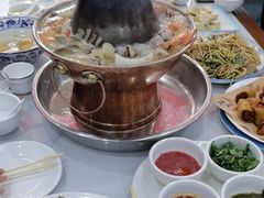 -一口猪海鲜浑锅·东北家常菜