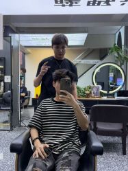 点击看大图 -藤野造型专业烫染接发