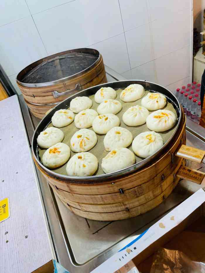 建德大包(凤起路店)-"这个豆腐包突然就火起来了,据说曾经排队要.