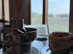 -Chom Cafe and Restaurant