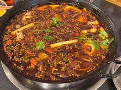-鸿顺老铁锅美蛙鱼府(解放碑店)