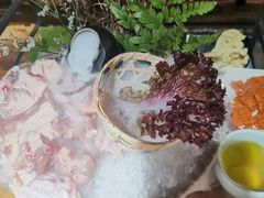 -洪氏嗨捞·广东猪肚鸡·椰子鸡火锅(西咸万象城店)