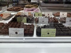 -VENCHI 闻绮(北京国贸商城店)