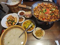 -富正毅三下锅·湘西韵味(天门山索道店)