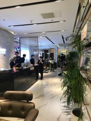 -罗亚帝造型·烫发染发