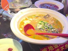 -川流不息·地道川菜·小龙虾(新松江路店)