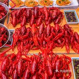为了这个小龙虾甜筒🦞我愿意永远留在成都‼️
