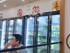 -杨老板·海鲜集市火锅·鲜切牛肉(中防万宝店)