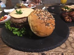 -HIGH FIVE哈福手工汉堡(桂林路店)