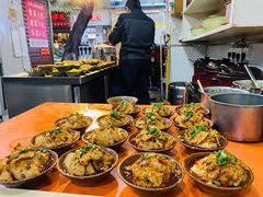 -董哥山城碗碗香(美专校街店)