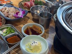 -汉城烤肉·黑金冠(华山路店)
