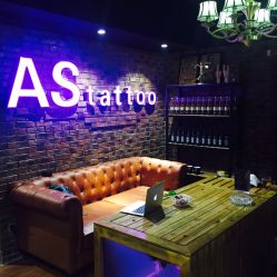 -鳌首刺青纹身 穿孔饰品店