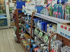 -全家便利店(东直门店)