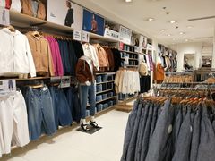-优衣库(重庆星光时代广场店)