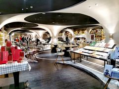 -钟书阁(珍园店)