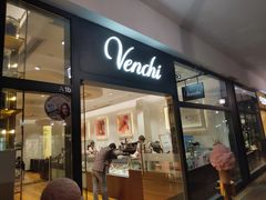 门面-VENCHI 闻绮(上海佛罗伦萨小镇店)